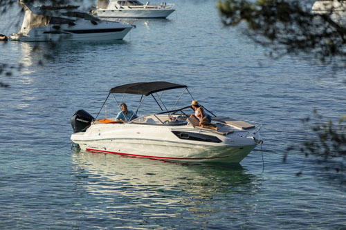 Bayliner VR6 Cuddy
